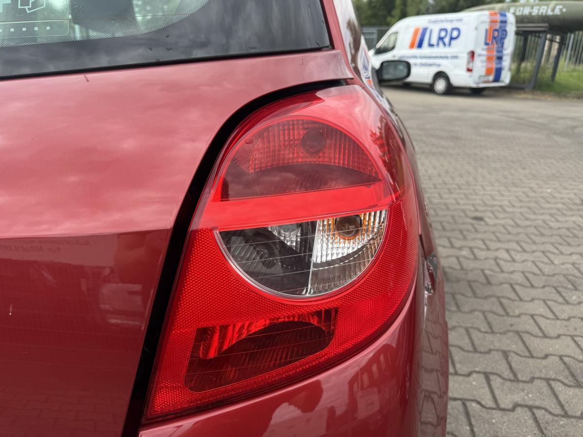 Renault Clio 3 original R&uuml;cklicht R&uuml;ckleuchte Schlussleuchte rechts Bj.2005
